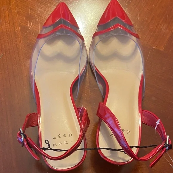 A New Day Women’s Eleanor Red and Cream Heart kitten Heels 2” - Picture 8 of 9